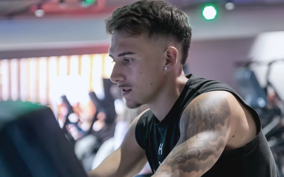 Rubén Pousa beim Cardiotraining